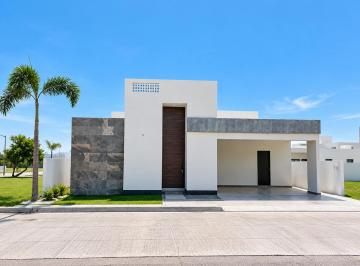 Casa de 3 habitaciones, Boca del Río · Casa en Venta de un Piso en El Fracc. Rio del Dorado