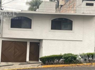 Casa · 350m² · 3 Recámaras · 1 Estacionamiento · Casa en Venta Ideal Para Oficinas o Consultorios en Av