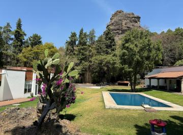 Casa de 6 habitaciones, Tepoztlán · Remate Imponente Propiedad con Gran Terreno y Preciosa Vista