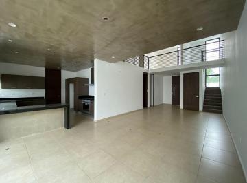 Casa en condominio de 4 habitaciones, Mérida · Casa de Entrega Inmediata con Excelente Ubicación y Amenidades