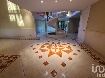 Casa · 750m² · 5 Recámaras · 3 Estacionamientos · Casa en Venta en Alamo Country Club Celaya