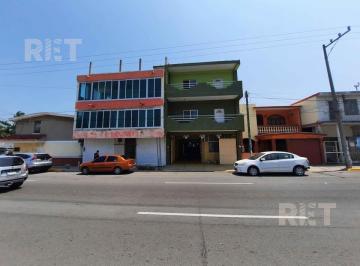 Local comercial · 18 Recámaras · 6 Estacionamientos · Local en Col Benito Juárez
