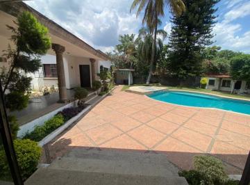 Casa · 558m² · 5 Recámaras · 5 Estacionamientos · Casa - Palmira Tinguindin