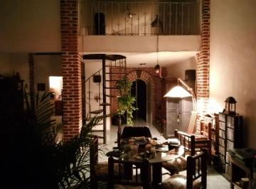 Casa de 7 habitaciones, Cuernavaca · Casa Para Inversion Ubicada en Paseo del Conquistador