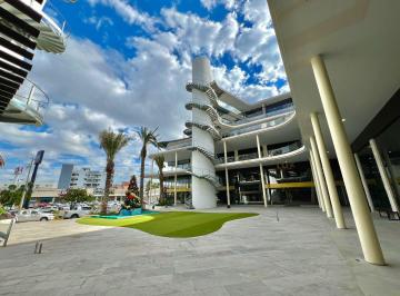 Local comercial · 124m² · Local en Renta en Plaza Punto Laguna. Towers, Mall And Hotel
