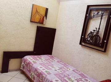 Casa de 1 habitación, Querétaro · Rento 1 Habitación Amueblada 1 Persona *chicas Q Estudian o Profesionistas*