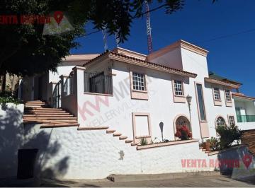Casa · 321m² · 4 Recámaras · 2 Estacionamientos · Casa en Rafael Buelna