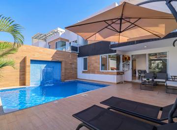 Casa de 5 habitaciones, Emiliano Zapata · Casa en Venta - Lomas Trujillo