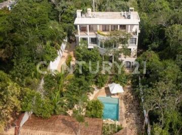 Edificio · 1340m² · 4 Recámaras · 4 Estacionamientos · Edificio en Venta en Francisco Uh May, Tulum, Quintana Roo
