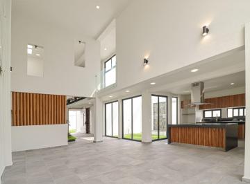 Casa de 4 habitaciones, Emiliano Zapata · Casa Equipada con Alberca Priv. Al Sur de Cuernavaca