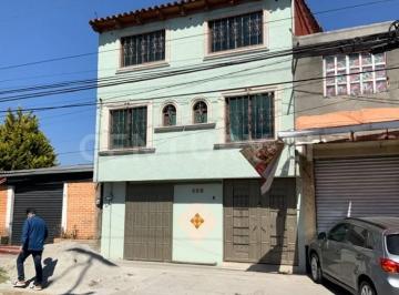 Oficina · 180m² · Inmueble con Áreas Libres Para Oficinas o Consultorios.