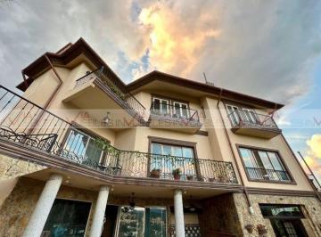 Casa · 780m² · 5 Recámaras · 9 Estacionamientos · Casa en Venta en Sierra Alta