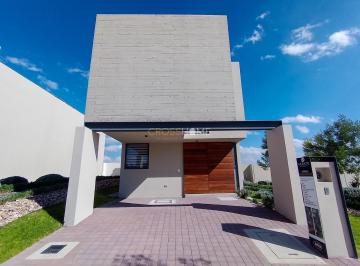Casa de 3 habitaciones, El Marqués · Casa en Venta en Zizana, Qro.