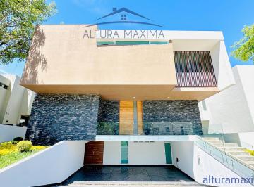 Casa en condominio de 4 habitaciones, Zapopan · Lujosa Residencia Nueva en Venta Colinas de San Javier Zapopan