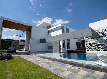 Casa en condominio · 3048m² · 12 Recámaras · 20 Estacionamientos · Residencia de Lujo en Venta, Atlixco, Puebla