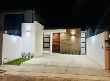 Casa de 3 habitaciones, Colima · Casa en Venta Una Planta Gran Terreno Fracc Punta Norte