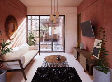 Casa · 184m² · 3 Recámaras · 1 Estacionamiento · Casa en Venta Totalmente Remodelada en El Centro de Mérida