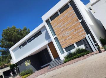 Casa de 3 habitaciones, León · Casa en Venta Nueva en Bosques del Refugio