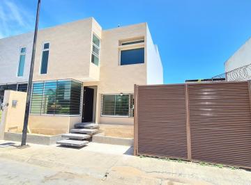Casa · 160m² · 3 Recámaras · 3 Estacionamientos · Casa en Venta Privada con Seguridad Cerca de Costco y Altabrisa