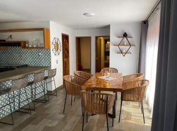 Departamento · 80m² · 3 Recámaras · 2 Estacionamientos · Departamento Amueblado en Renta