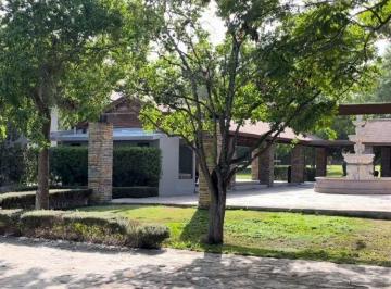 Quinta de 4 habitaciones, Santiago · Quinta en Venta, Santiago N. L.