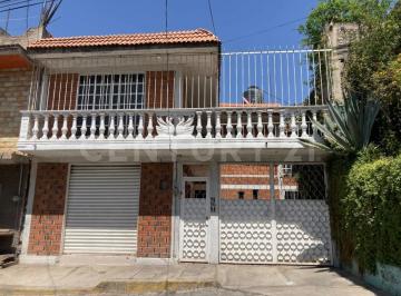 Casa · 210m² · 4 Recámaras · 2 Estacionamientos · Venta Casa, Lazaro Cardenas, Iztapalapa Cdmx