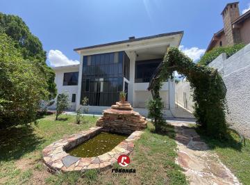 Casa · 290m² · 3 Recámaras · 4 Estacionamientos · Casa en Tequisquiapan