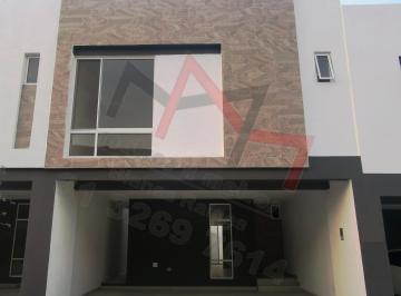 Casa de 3 habitaciones, Monterrey · Cumbres Casa en Venta Dos Pisos