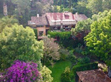 Casa de 4 habitaciones, Valle de Bravo · Casa en Venta con Hermosas Vistas, Calle Delicias, Valle de Bravo