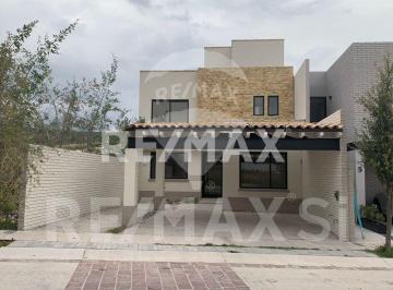 Casa · 270m² · 4 Recámaras · 2 Estacionamientos · Venta Casa El Mayorazgo Residencial
