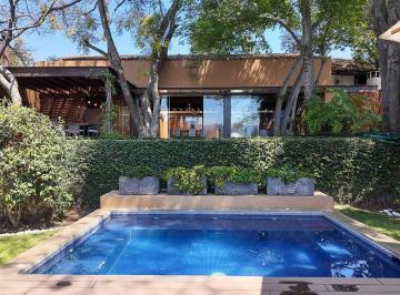 Casa · 520m² · 4 Recámaras · 4 Estacionamientos · Casa en Venta - (4)