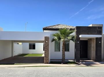 Casa · 149m² · 3 Recámaras · 2 Estacionamientos · Casas en Venta "De Una Planta" en Residencial Privado - (4)