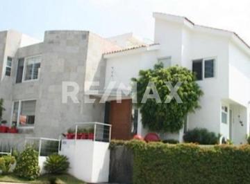 Casa · 596m² · 4 Recámaras · 8 Estacionamientos · Casa en Renta - (4)