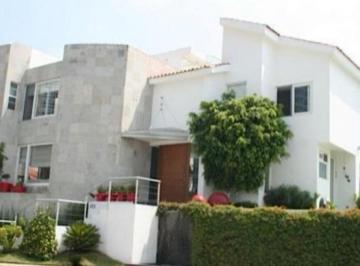 Casa · 596m² · 4 Recámaras · 8 Estacionamientos · Casa en Renta - (4)