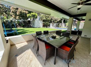 Casa · 410m² · 5 Recámaras · 3 Estacionamientos · Morelos, Jiutepec Fracc. Huertas del Llano