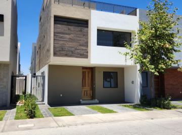 Casa de 3 habitaciones, Zapopan · Casa Nueva en Venta en Parques Vallarta en Zapopan