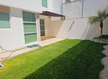 Casa · 260m² · 3 Recámaras · 2 Estacionamientos · Casa en Venta en Valle Real