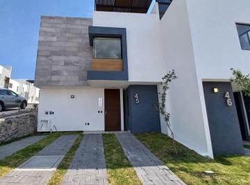 Casa en condominio de 3 habitaciones, El Marqués · Casa en Venta en Zibatá, Querétaro, con Opción a Recamara en Pb