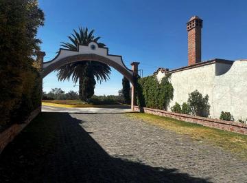 Edificio , Epazoyucan · Hotel en Venta, Pachuca - Tulancingo, Barrio de San Juan Tizahuapan