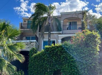 Casa · 335m² · 4 Recámaras · Casa en Venta Cumbres 2do Sector