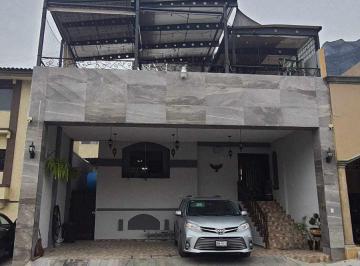 Casa · 203m² · 3 Recámaras · 2 Estacionamientos · Casa en Venta Cumbres 6 Sector Monterrey