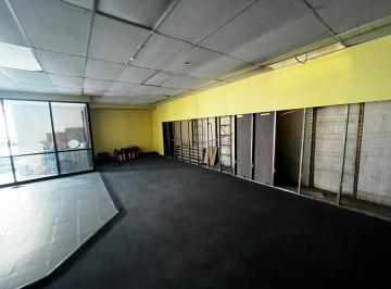 Local comercial · 350m² · 10 Estacionamientos · Local en Renta en Calle Municipio Libre en Colonia Emperadores - (4)