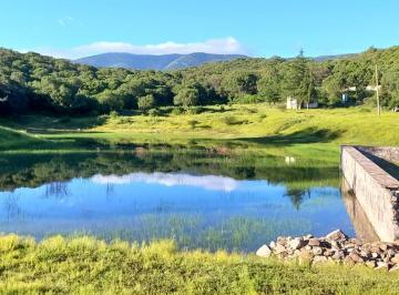Casa · 200m² · 3 Recámaras · 7 Estacionamientos · Casa de Campo en Venta en La Sierra de Alvarez