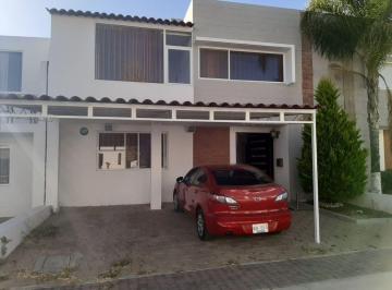 Casa en condominio · 208m² · 2 Recámaras · 2 Estacionamientos · Casa en Venta Fraccionamiento El Mirador