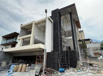 Casa de 5 habitaciones, Monterrey · Casa en Venta en Monterrey Carretera Nacional Sierra Alta 10º Sector