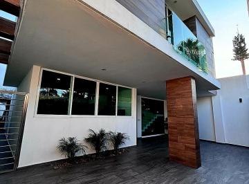 Casa de 5 habitaciones, Zapopan · Casa en Venta en Arcos de Guadalupe, Zapopan - Promoción Especial por El Mes de Mayo