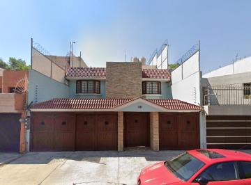 Casa de 4 habitaciones, Coyoacán · Venta / Casa en Col. Paseo de Taxqueña