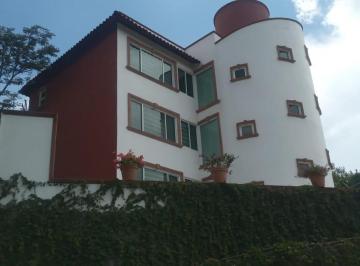 Edificio · 1250m² · 6 Recámaras · 10 Estacionamientos · Edificio Comercial en Venta
