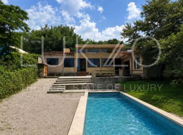 Casa de 4 habitaciones, Tepoztlán · Casa con 800 m² de Superficie de Terreno y 4 Recámaras en Venta en Santiago Tepetlapa