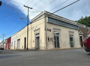 Casa · 170m² · 3 Recámaras · 3 Estacionamientos · Casa en Venta Centro de Mérida Yucatan, Para Remodelar en Esquina